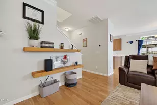 305 Palmdale Ct, Holly Springs, NC 27540 - Photo 5