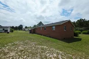 4803 Tabor Church Rd, Fayetteville, NC 28312 - Photo 5