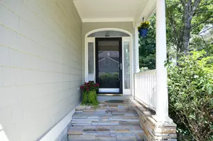 208 W Columbia Pl W, Chapel Hill, NC 27516 - Photo 3