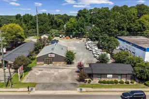 937 N Brightleaf Blvd, Smithfield, NC 27577 - Photo 1
