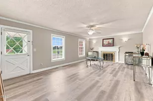 301 Halifax St, Clinton, NC 28328 - Photo 3