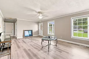 301 Halifax St, Clinton, NC 28328 - Photo 5