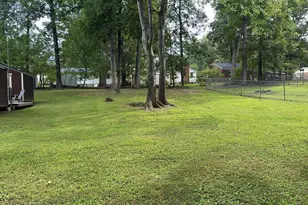 1011 Shirley Dr, Henderson, NC 27536 - Photo 31
