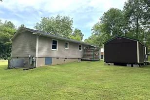 1011 Shirley Dr, Henderson, NC 27536 - Photo 7