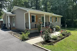 1011 Shirley Dr, Henderson, NC 27536 - Photo 5