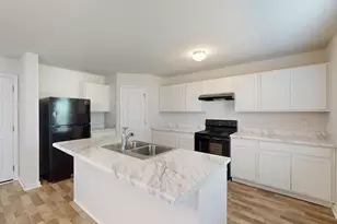 135 Maple Tree Ln, Clayton, NC 27527 - Photo 3