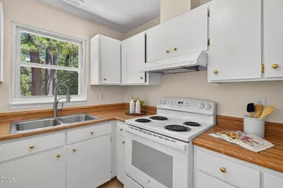 2412 Cavalier Street, Raleigh, NC 27603 - Photo 7