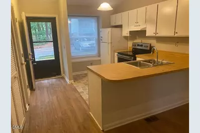 909 W Chatham Street, Cary, NC 27511 - Photo 3