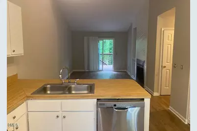 909 W Chatham Street, Cary, NC 27511 - Photo 5