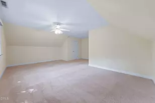 208 Highlands Lake Dr, Cary, NC 27518 - Photo 39