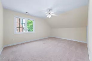208 Highlands Lake Dr, Cary, NC 27518 - Photo 35