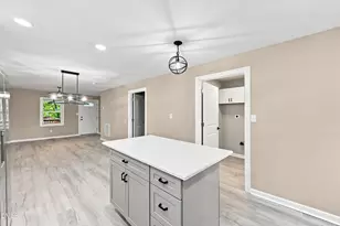 431 Dudley St, Burlington, NC 27217 - Photo 15