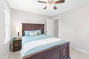 201 Lyncroft Ln, Cary, NC 27519 - Photo 23