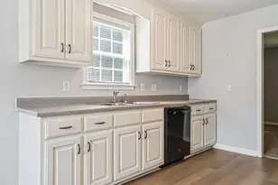410 Whitehall Ct, Clayton, NC 27520 - Photo 9