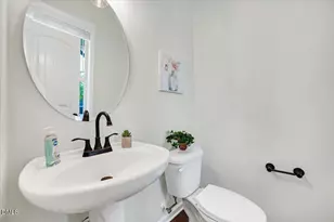 102 Forsyth Pkwy, Clayton, NC 27520 - Photo 11