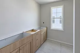 47 W Emily Gardens Dr, Selma, NC 27576 - Photo 11