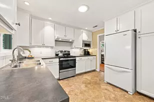 1207 Fairlane Rd, Cary, NC 27511 - Photo 17