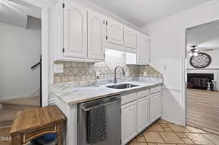 118 Greenmont Ln, Cary, NC 27511 - Photo 9