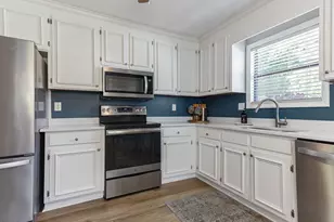 141 Clancy Cir, Cary, NC 27511 - Photo 13