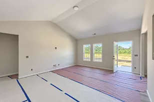 39 E Emily Gardens Dr, Selma, NC 27576 - Photo 3