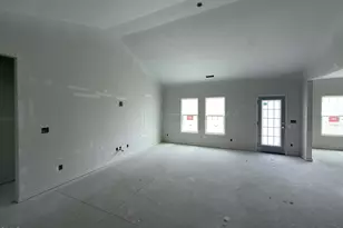 39 E Emily Gardens Dr, Selma, NC 27576 - Photo 3