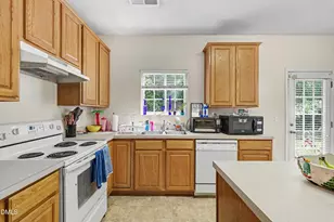142 Queensberry Ct, Greensboro, NC 27405 - Photo 11
