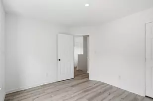 2308 Stonesthrow Ct, Raleigh, NC 27610 - Photo 17