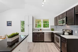 2308 Stonesthrow Ct, Raleigh, NC 27610 - Photo 5