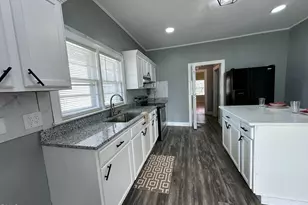 201 N Massey St, Selma, NC 27576 - Photo 11