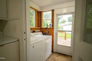 611 E Finch St, Siler City, NC 27344 - Photo 13