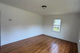 611 E Finch St, Siler City, NC 27344 - Photo 5
