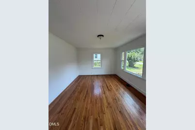 611 E Finch Street, Siler City, NC 27344 - Photo 3