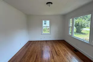 611 E Finch St, Siler City, NC 27344 - Photo 3