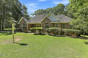 348 Doe Run Dr, Sanford, NC 27330 - Photo 3