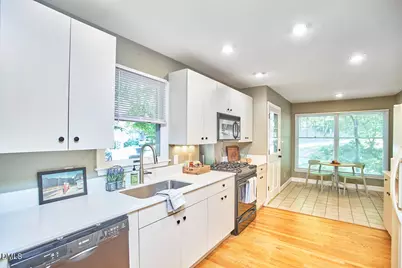 105 Westbury Court, Chapel Hill, NC 27516 - Photo 21