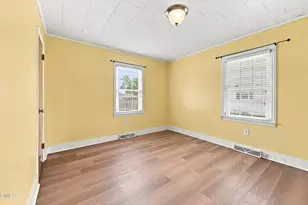 206 W Woodall St, Benson, NC 27504 - Photo 23