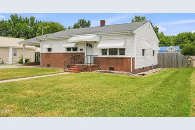 206 W Woodall Street, Benson, NC 27504 - Photo 3
