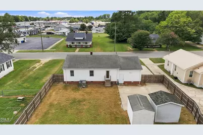 206 W Woodall Street, Benson, NC 27504 - Photo 31