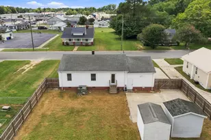 206 W Woodall St, Benson, NC 27504 - Photo 31