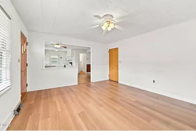 206 W Woodall Street, Benson, NC 27504 - Photo 9