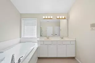 101 Palmwood Ct, Cary, NC 27519 - Photo 37