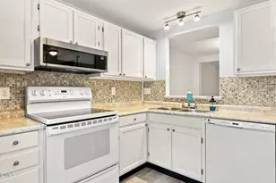 7815 Stephanie Ln, Raleigh, NC 27615 - Photo 13