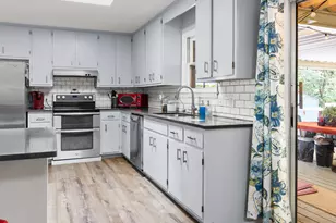 604 Hatch Rd, Chapel Hill, NC 27516 - Photo 17