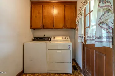 306 S Brevard Street, Selma, NC 27576 - Photo 15