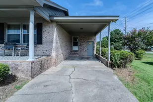 306 S Brevard St, Selma, NC 27576 - Photo 9