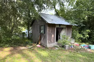 342 E Hamer St, Coats, NC 27521 - Photo 11