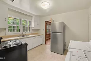 423 Whitehead Cir, Chapel Hill, NC 27514 - Photo 11