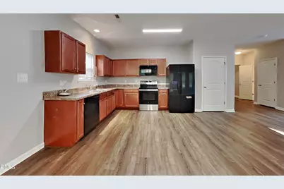 917 Leatherstone Lane, Fuquay-Varina, NC 27526 - Photo 5
