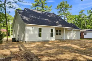 302 Pine St, Smithfield, NC 27577 - Photo 17