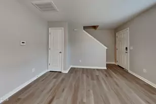 427 Randolph Dr, Clayton, NC 27520 - Photo 3